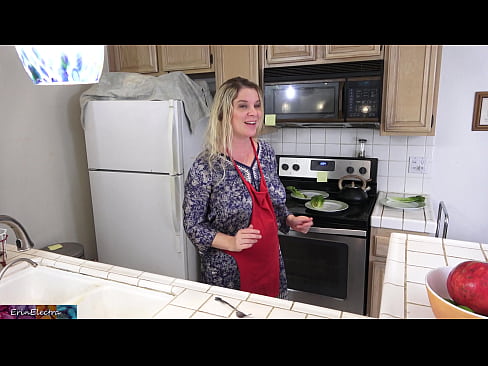 ❤️ Stepmom milking him in the kitchen before his date. ❤ Just porn at en-gb.shufflesex-com.ru ☑